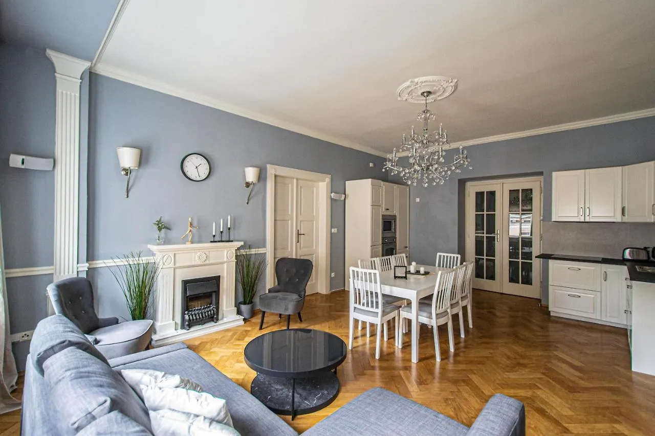 Luxury Central 150M2 Apartment On Wencelas Square With Private Garage プラハ