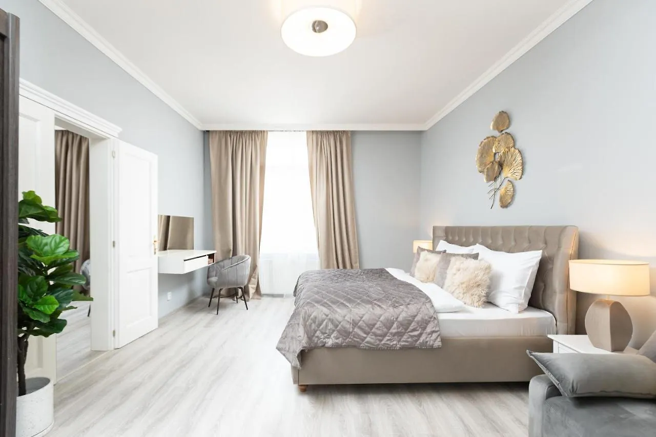 Luxury Central 150M2 Apartment On Wencelas Square With Private Garage プラハ