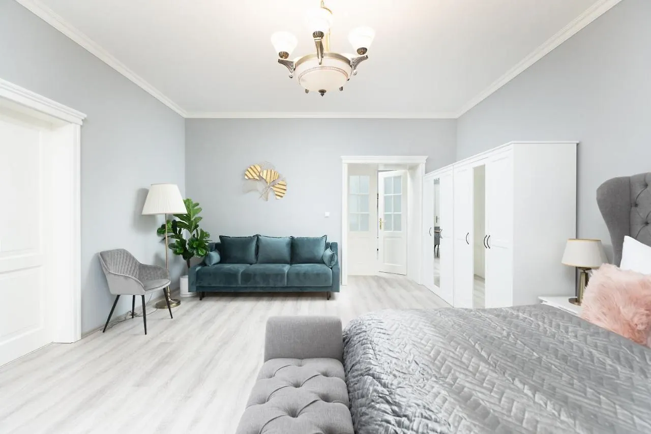 Luxury Central 150M2 Apartment On Wencelas Square With Private Garage プラハ
