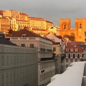 whome-prime-location-luxury-apartment.hotels-lisbon-portugal.com/