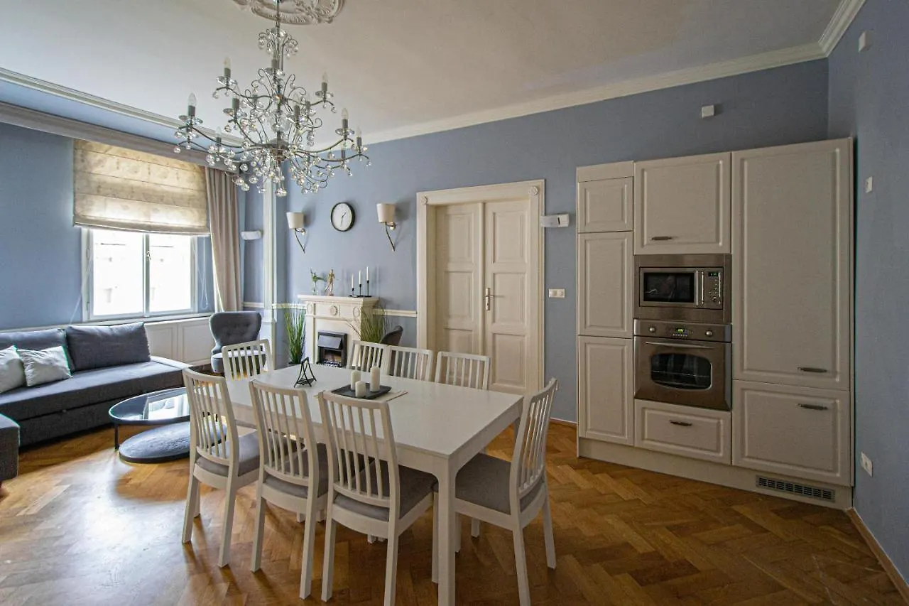 Luxury Central 150M2 Apartment On Wencelas Square With Private Garage Prague